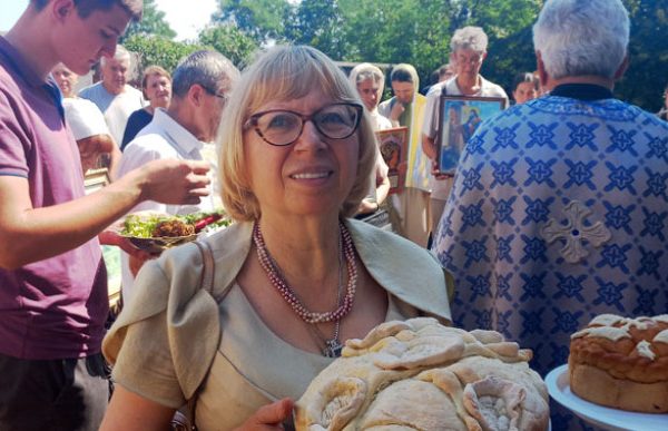 Prof. dr Vesna Dimitrijević Srećković u razgovoru za Magazin Politika o slavi, duhovnosti i porodičnoj tradiciji.